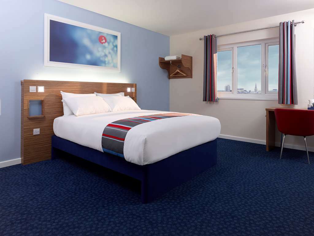 Travelodge London Central Bank Номер фото