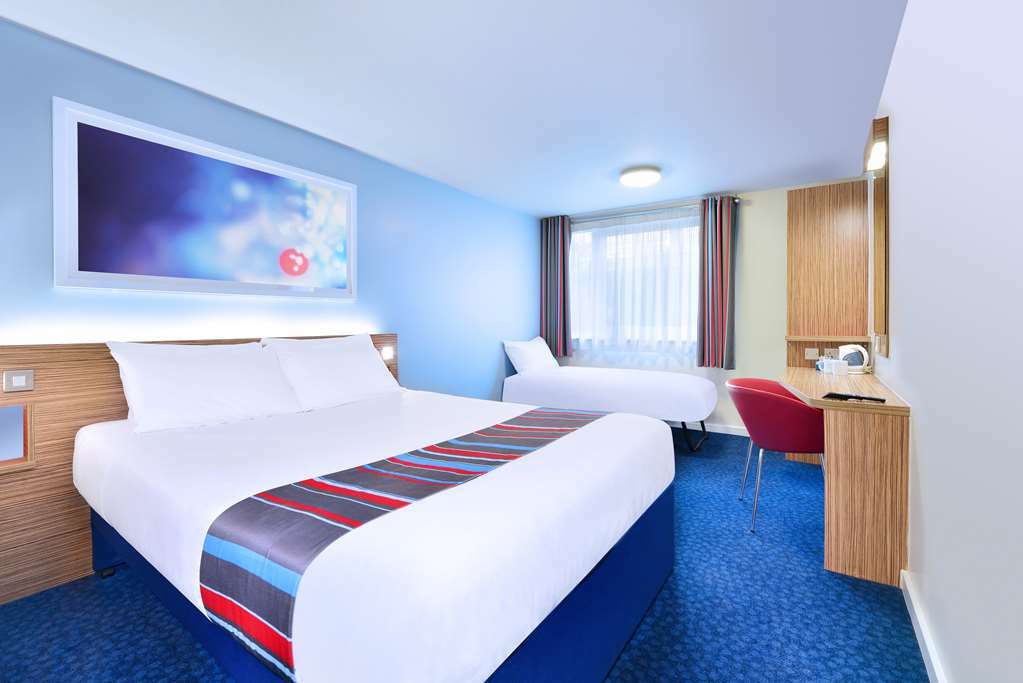 Travelodge London Central Bank Удобства фото